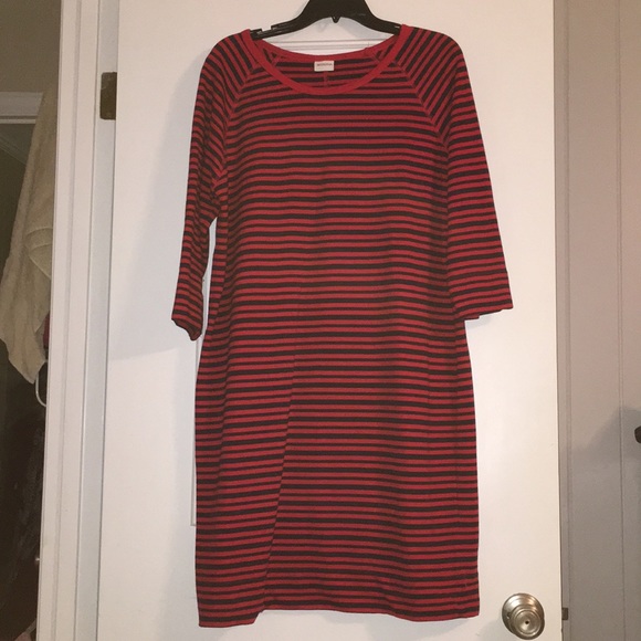three quarter length sleeve dress